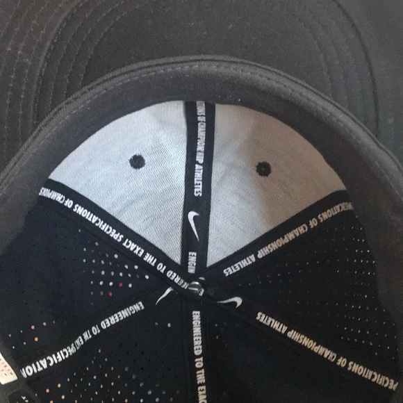 Official Nike NY Yankees Hat - Picture 2 of 3